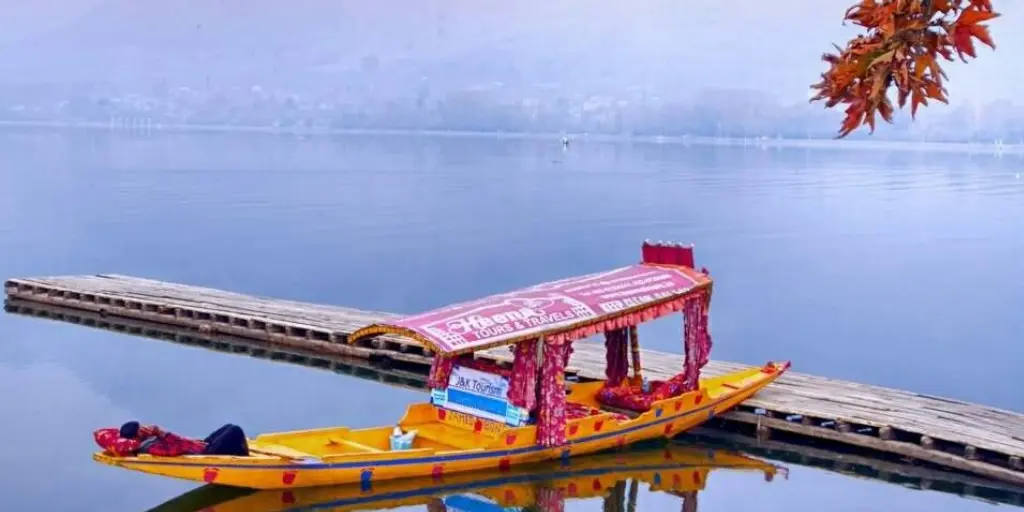 Why Kashmir Tourism Is Breaking Records in 2026