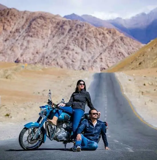 Kashmir with Ladakh Package 7 Nights 8 Days