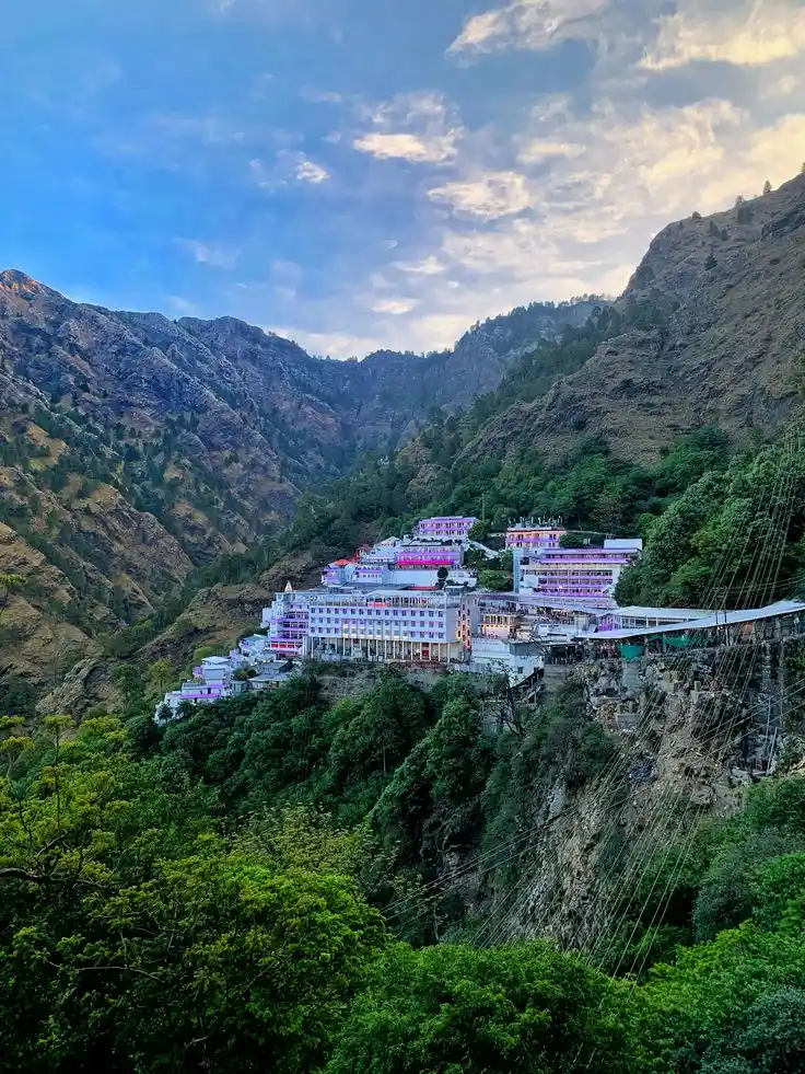 Kashmir with Vaishno Devi Package 4 Nights 5 Days